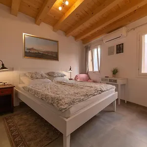 Casa Vecchia , Rovinj Croatia