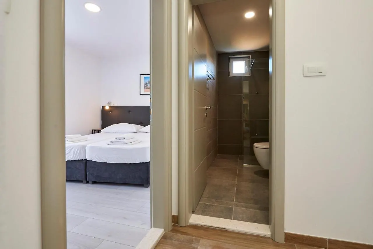 Apartments & Rooms Zaja Τρογκίρ 0*,  Κροατία