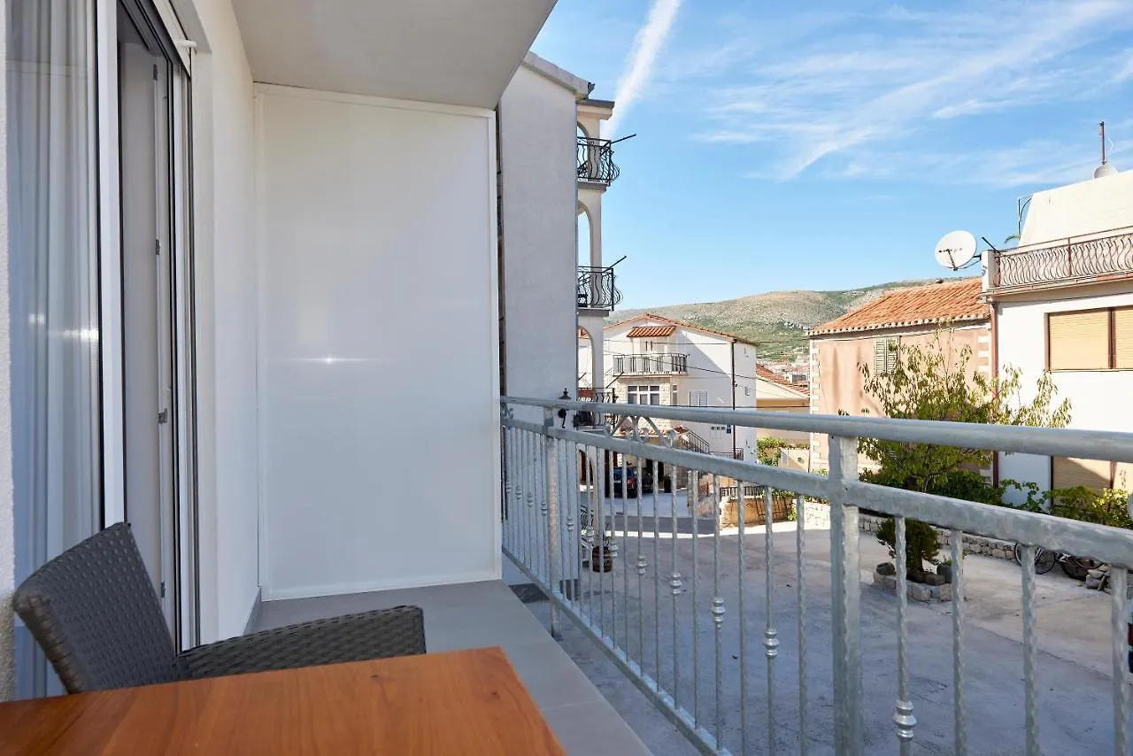 Apartments & Rooms Zaja Trogir