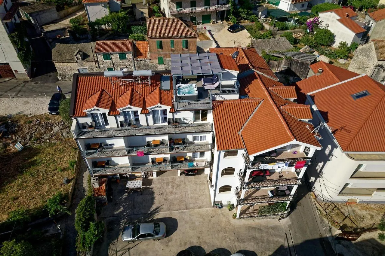 Apartments & Rooms Zaja Trogir