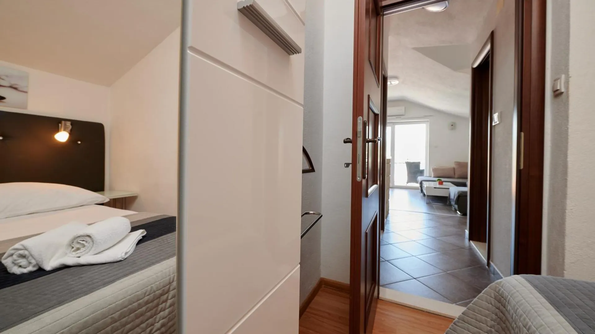 Apartments & Rooms Zaja Trogir 0*,  Croacia