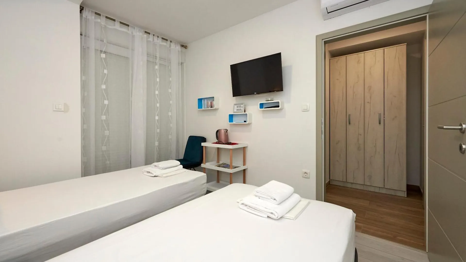 Apartments & Rooms Zaja Τρογκίρ