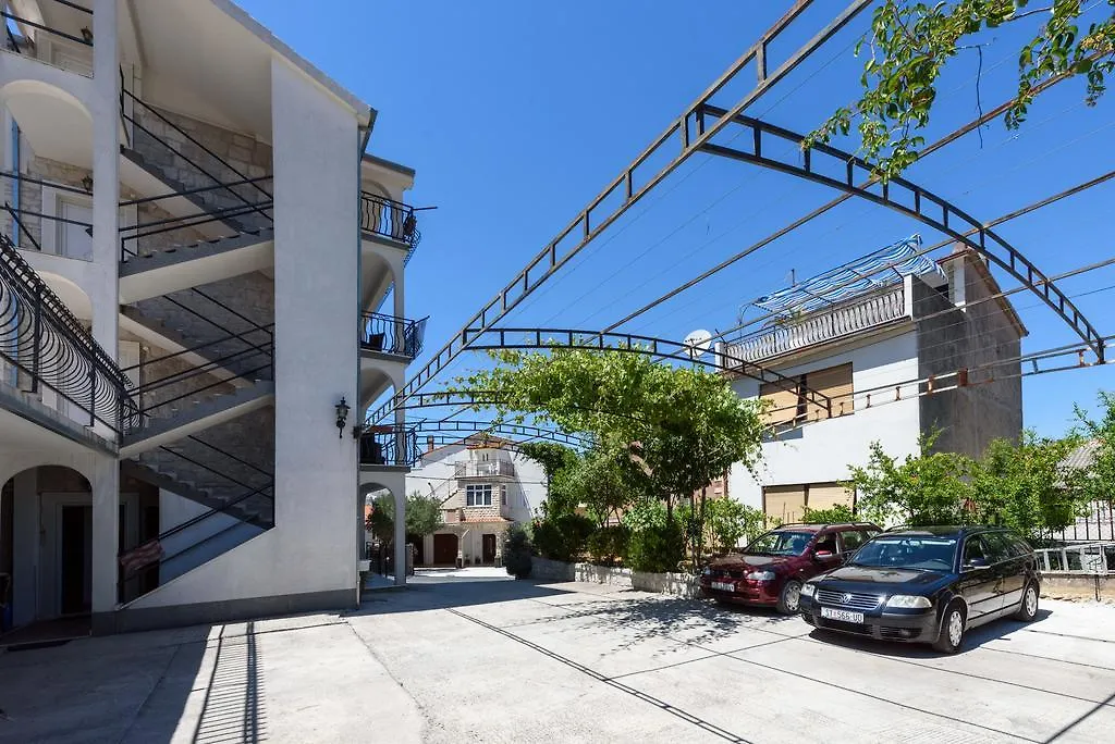 Apartments & Rooms Zaja Trogir